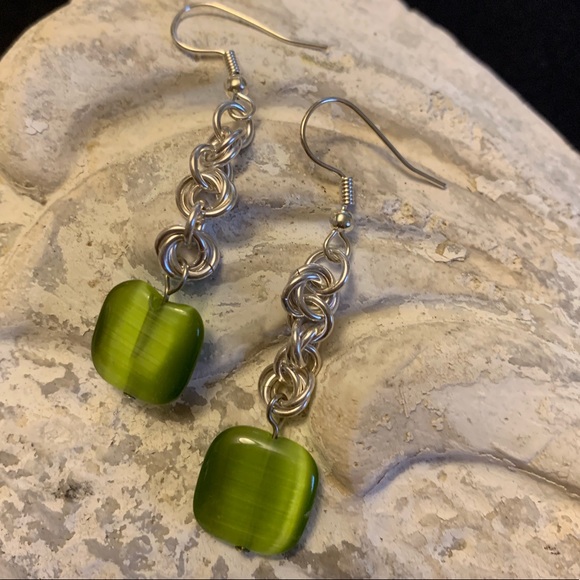 Sterling silver handmade chain mail w/ green stone - Picture 3 of 3